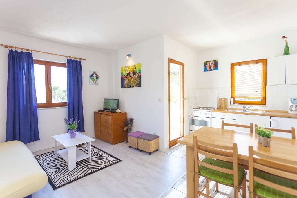 ماكارسكا Meri Apartments - Puharic الغرفة الصورة