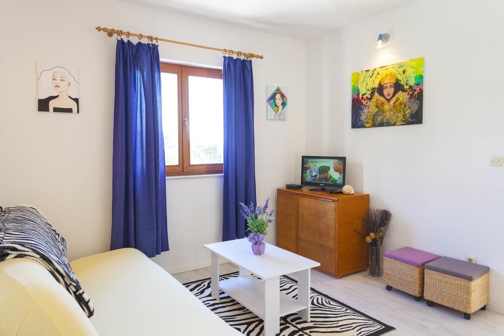 ماكارسكا Meri Apartments - Puharic الغرفة الصورة