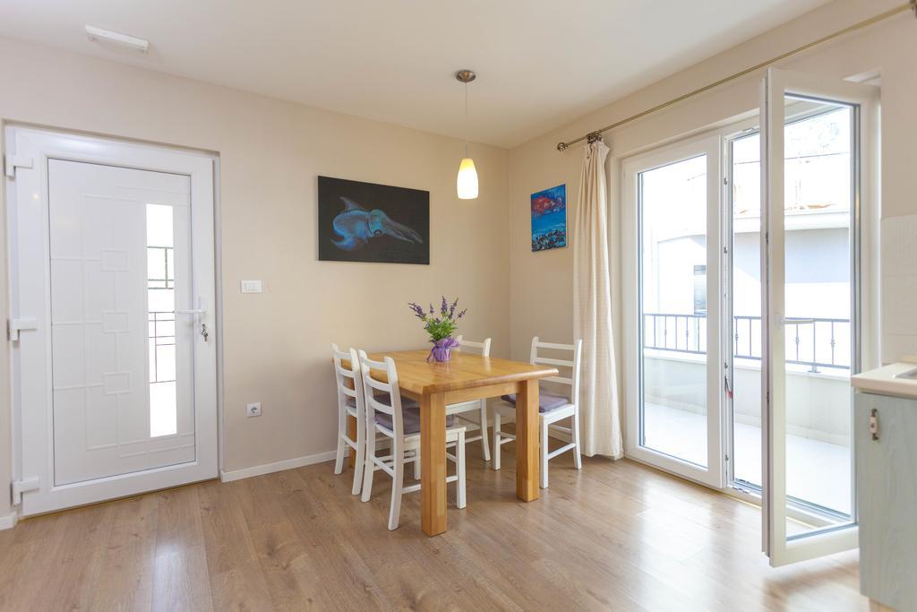 ماكارسكا Meri Apartments - Puharic الغرفة الصورة